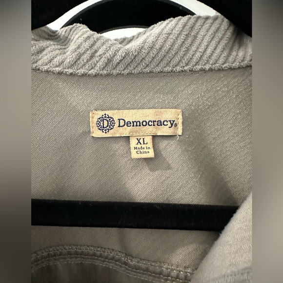 Democracy Shacket - Picture 3 of 4
